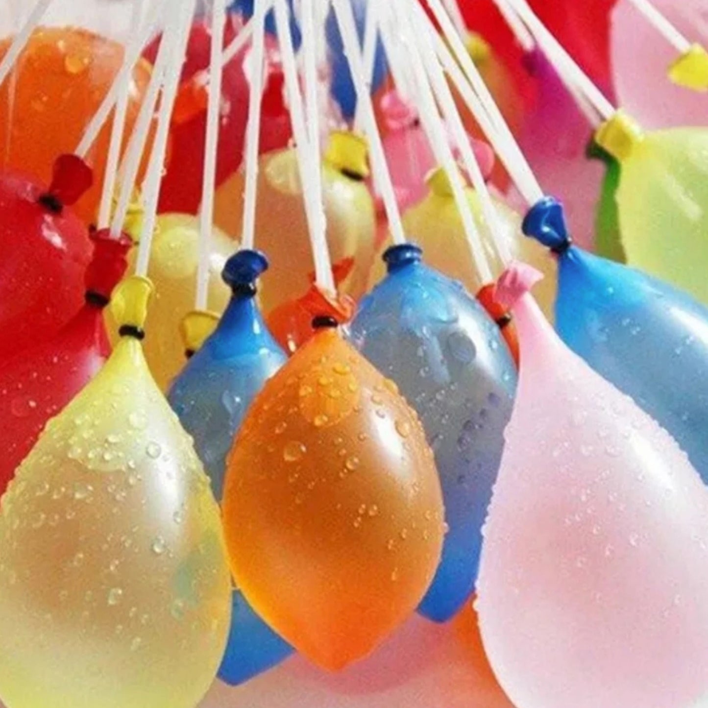 111 Bombes à eau magique